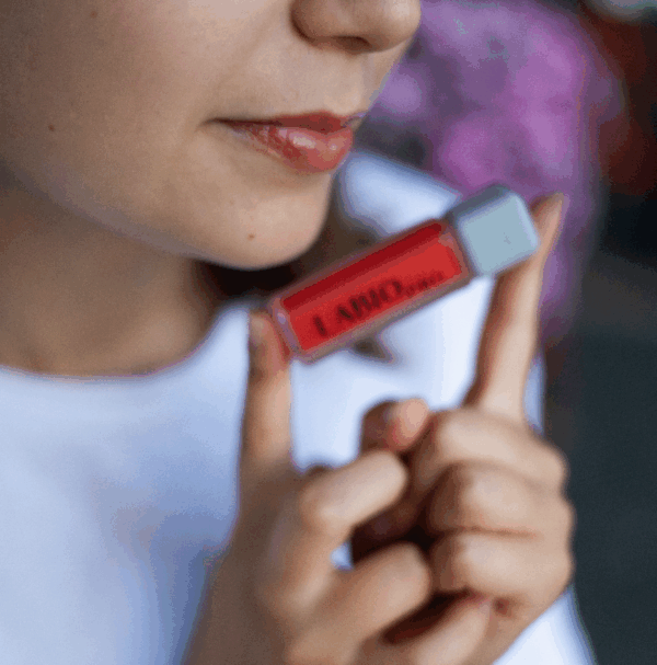 Juicy-Lip Balm peachy | Nawilżający balsam do ust peachy 6 ml